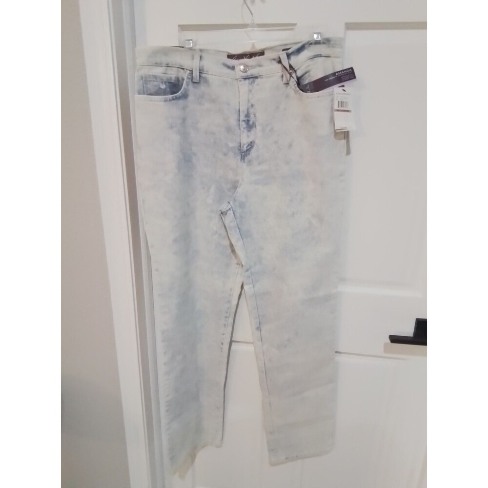 WOMEN'S GLORIA VANDERBILT AMANDA JEANS. SIZE 12 AVERAGE. NEW!